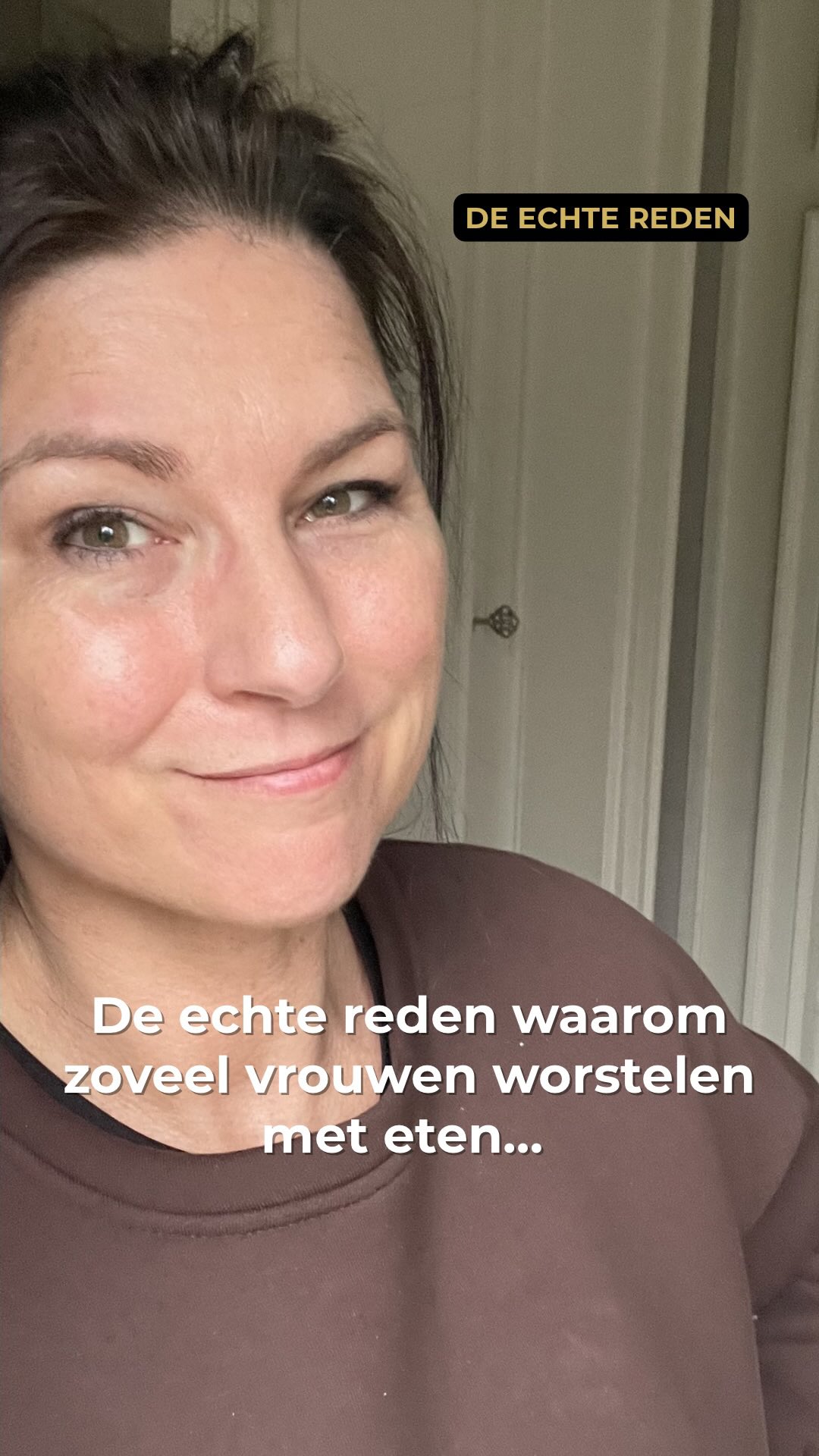 Veel vrouwen denken dat hun probleem met eten een gebrek aan wilskracht is.

Maar dat klopt vaak niet.

Er zitten meestal heel duidelijke redenen achter cravings, vermoeidheid of emotioneel eten.
En als je die begrijpt, wordt het ineens veel makkelijker om dingen te veranderen.

Daarom start ik hier een nieuwe reeks: De echte reden.

Korte video’s waarin ik uitleg:
waar bepaald gedrag rond eten écht vandaan komt.

Zodat je eindelijk begrijpt wat er in je lichaam gebeurt.

In de volgende video:
De echte reden waarom je ’s avonds cravings krijgt.

#gezondelevensstijl
#emotioneeleten
#cravings
#vrouwengezondheid
#voedingsinzicht