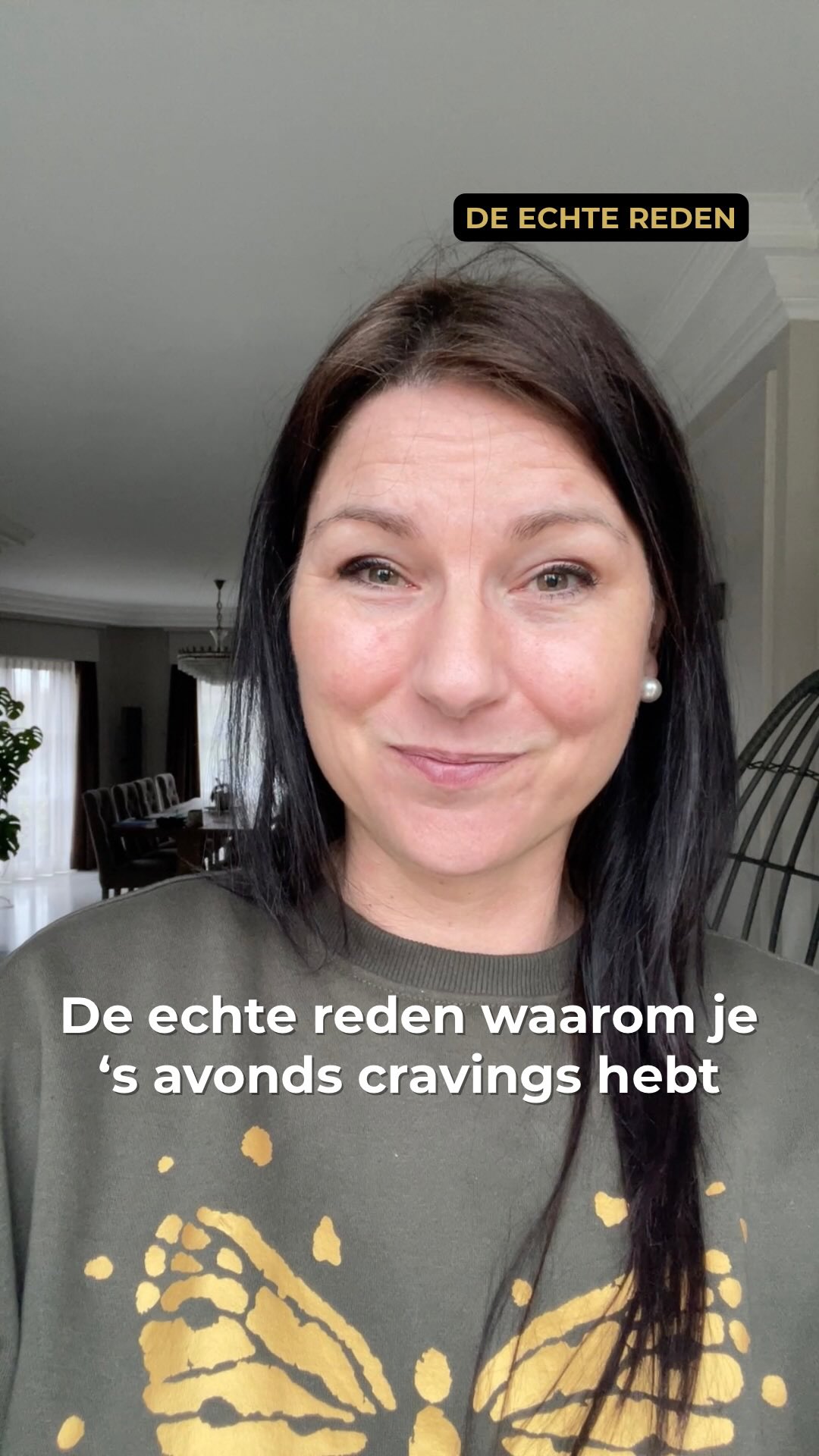 Veel vrouwen denken dat hun avondcravings een probleem met discipline zijn.

Maar vaak zit er gewoon iets anders achter.

Wanneer je overdag te weinig eet, maaltijden overslaat of te weinig eiwitten binnenkrijgt, krijgt je lichaam eigenlijk te weinig stabiele energie.

En tegen de avond probeert je lichaam dat tekort te compenseren.

Dus gaat het snelle energie zoeken.
En dat zijn meestal zoete snacks.

Dus nee: avondcravings zijn vaak geen gebrek aan discipline.
Maar gewoon een signaal van je lichaam.

Herkenbaar voor jou? Laat het even weten in de comments.

#cravings #emotioneeleten #gezondelevensstijl
#voedingsinzicht #fitplan