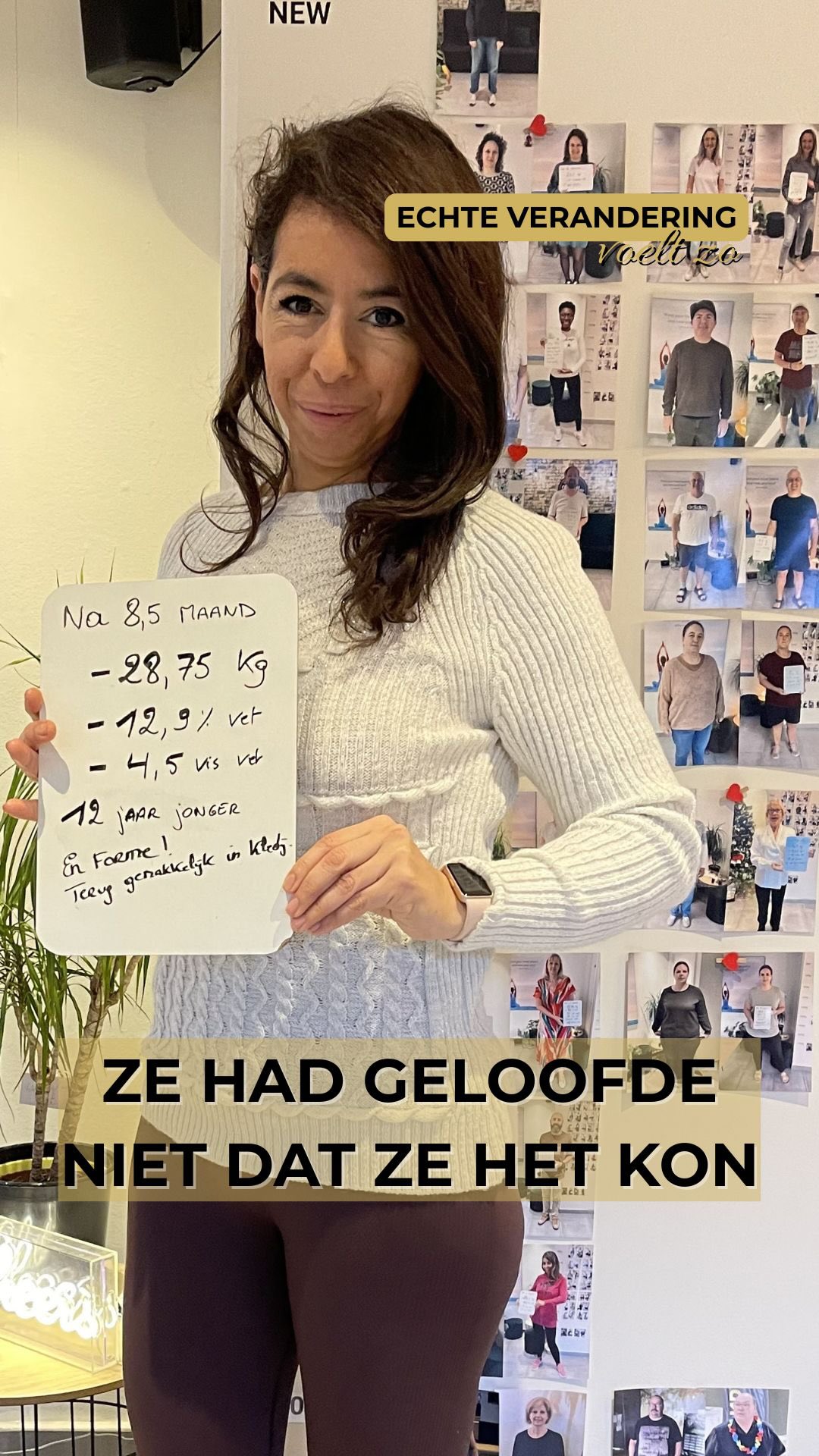Ze geloofde niet dat ze kon afvallen...

Fatima is mama van 4 en zelfs de trap opgaan maakte haar uitgeput.

Dus dacht ze: dit is gewoon wie ik nu ben.

Tot ze besliste om het anders te doen.

Niet half.
Niet twijfelend.
Maar er echt voor te gaan.

Stap voor stap deed ze wat haar lichaam nodig had.

Vandaag is ze bijna 13% vet kwijt.
Haar taille is terug.
En ze draagt opnieuw kledij waarin ze zich goed voelt.

Maar het mooiste?

Ze herkent zichzelf terug. 💛

Echte verandering voelt zo.

#gezondafvallen #blijvendafvallen #gezondegewoontes #meerenergie #transformatie